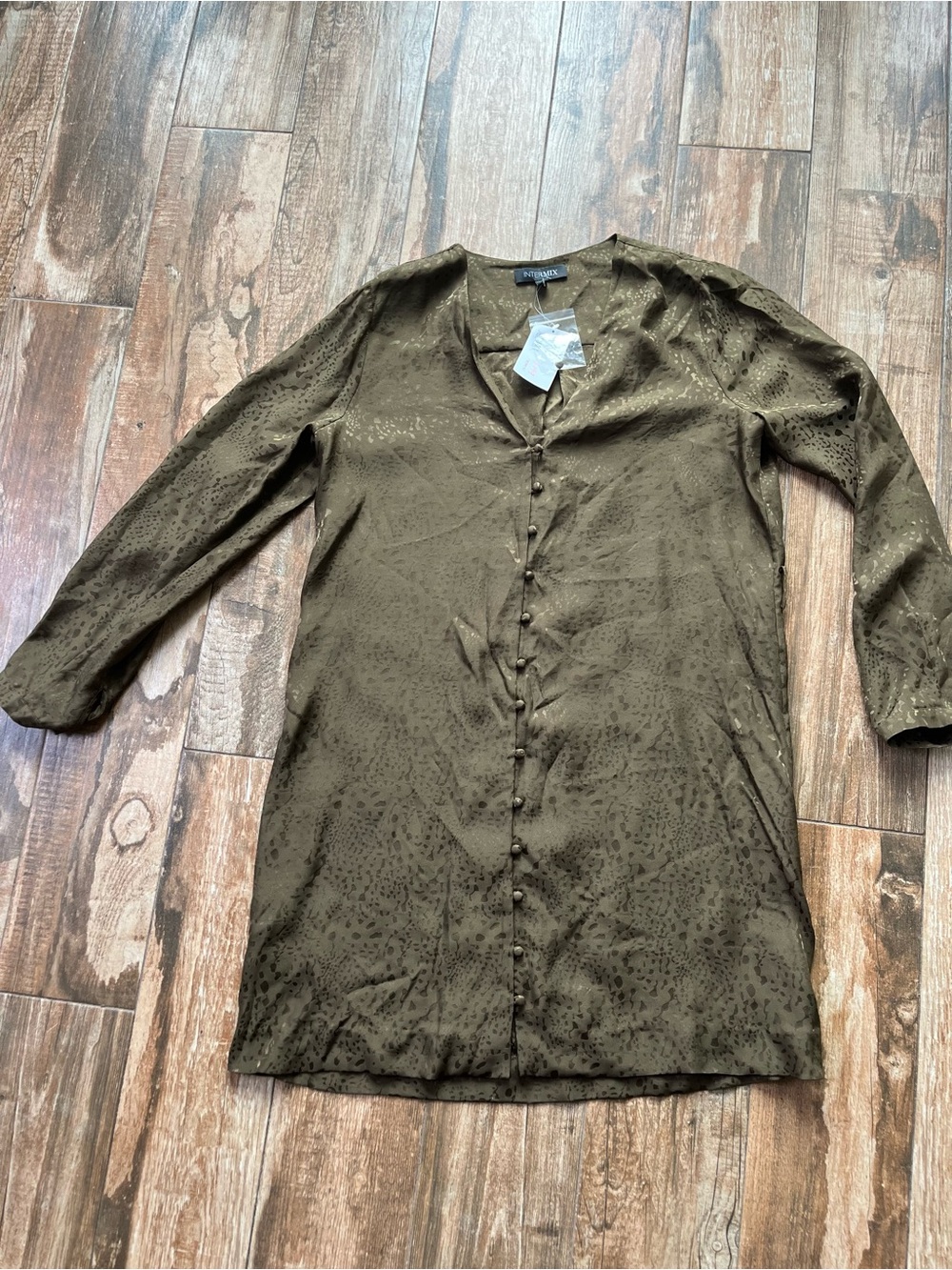 NWT INTERMIX Olive 100% Silk Blouse size 8 $298/149.99